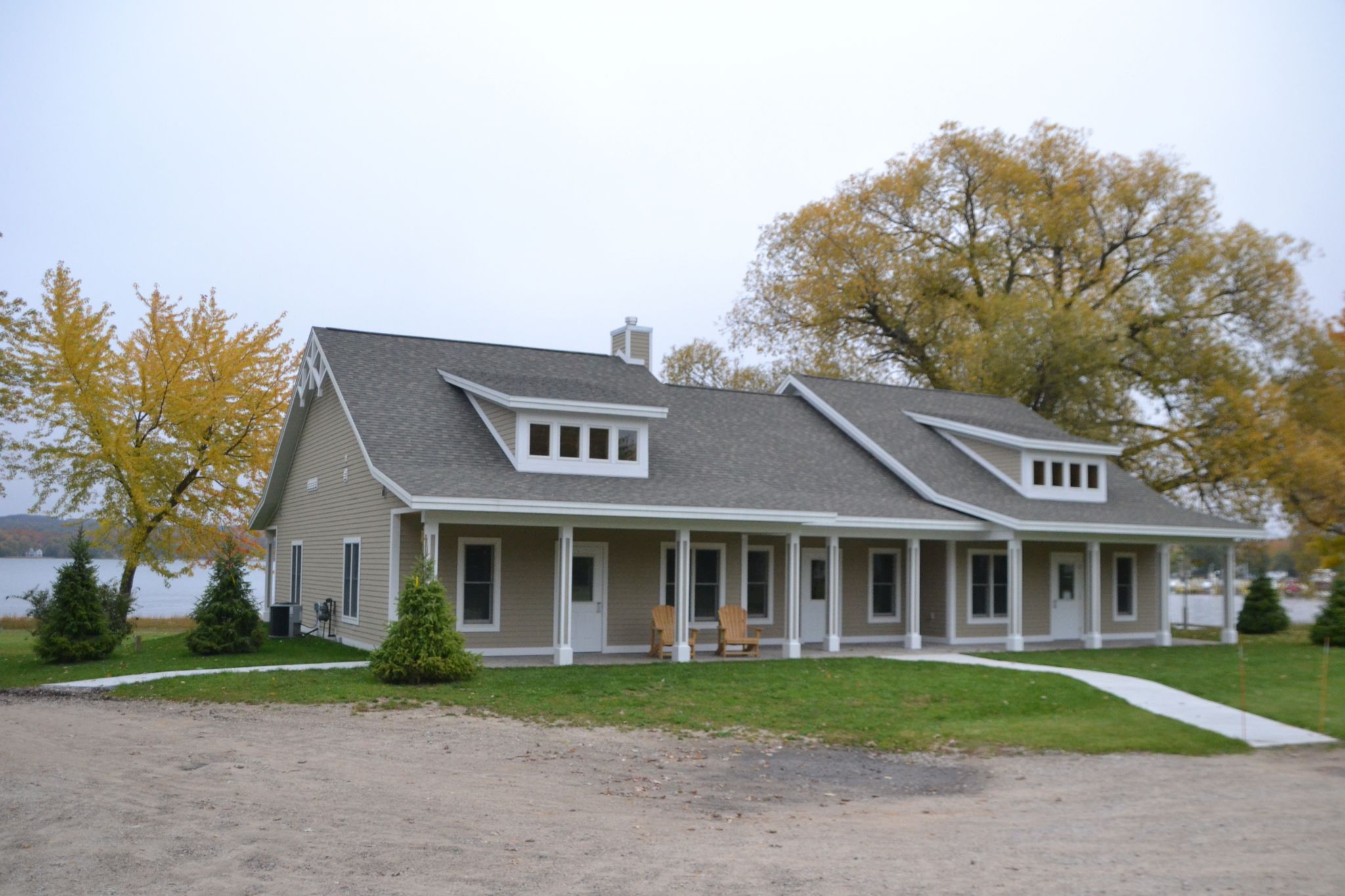Lakeside-Lodge